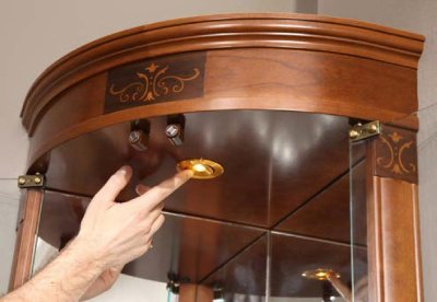 Угловая витрина 809/889 фото Угловая витрина 809/889. Фото №2